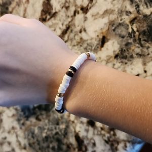 Clay bead bracelet (16cm) white, black, and gold
